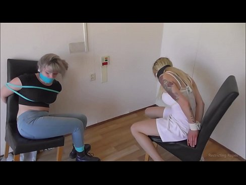 ❤️ Viciado / amarrado e amordaçado / donzela em apuros Porno vídeo em pt-br.credit-assorti.ru ☑