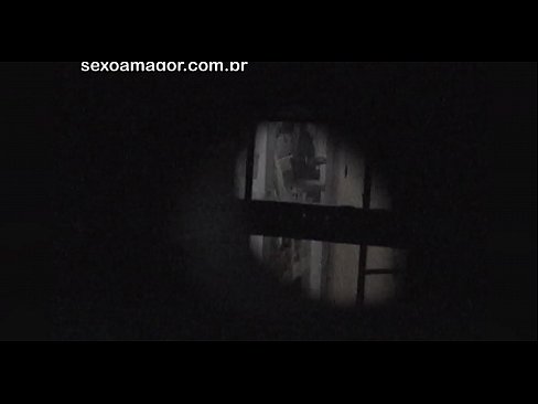 ❤️ Lourinho é secretamente filmado por um voyeur de bairro escondido atrás de tijolos ocos Porno vídeo em pt-br.credit-assorti.ru ☑