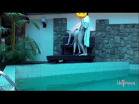 ❤️ Chefe convida empregada para a piscina, mas não conseguiu resistir a um Porno vídeo em pt-br.credit-assorti.ru ☑